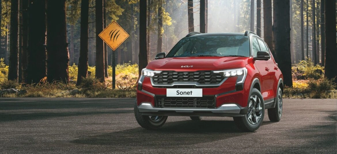 Kia Sonet GTX Plus 2025 rear view with LED tail lamps